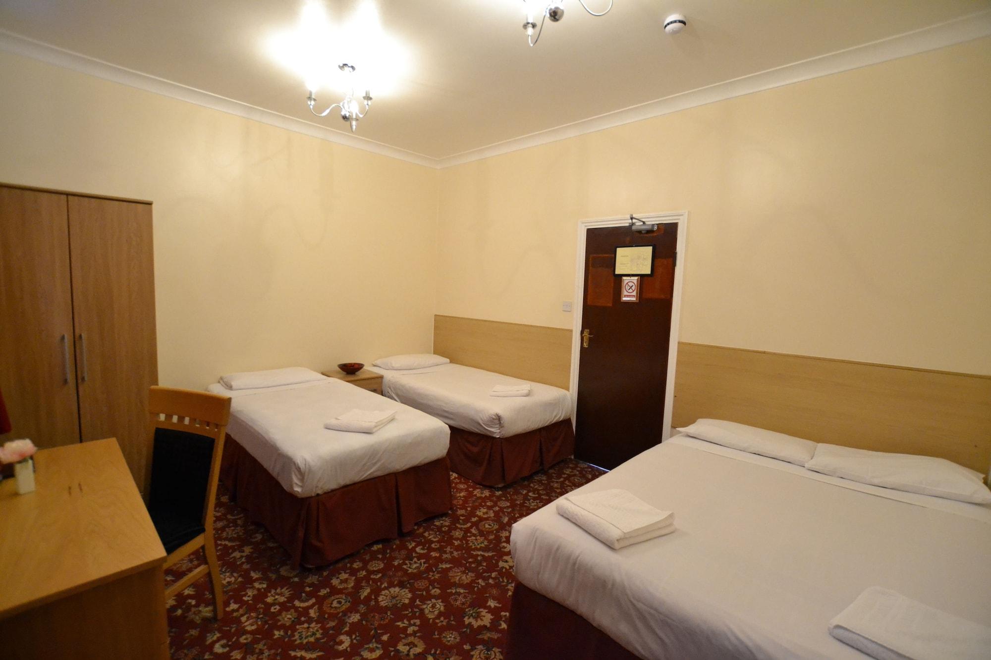 Park Hotel Илфорд Екстериор снимка