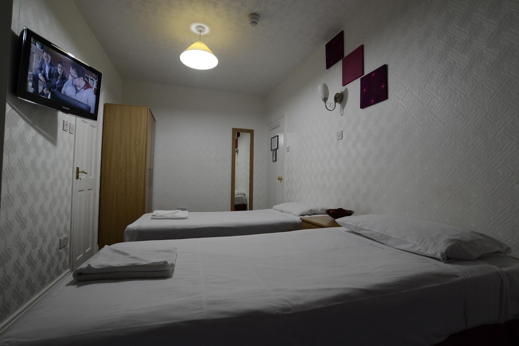 Park Hotel Илфорд Екстериор снимка