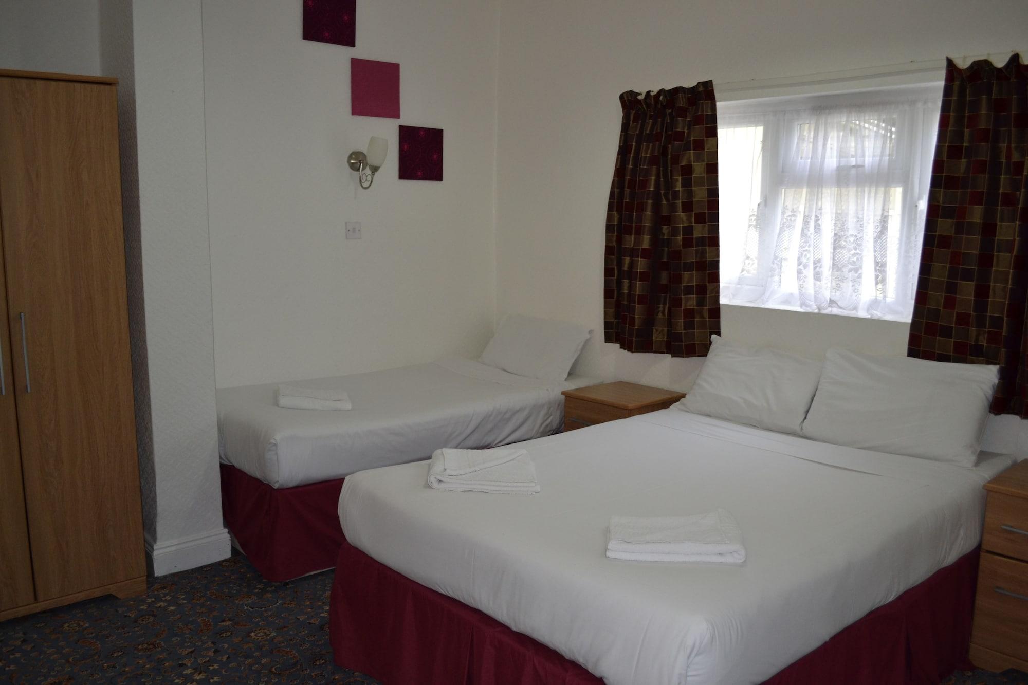Park Hotel Илфорд Екстериор снимка