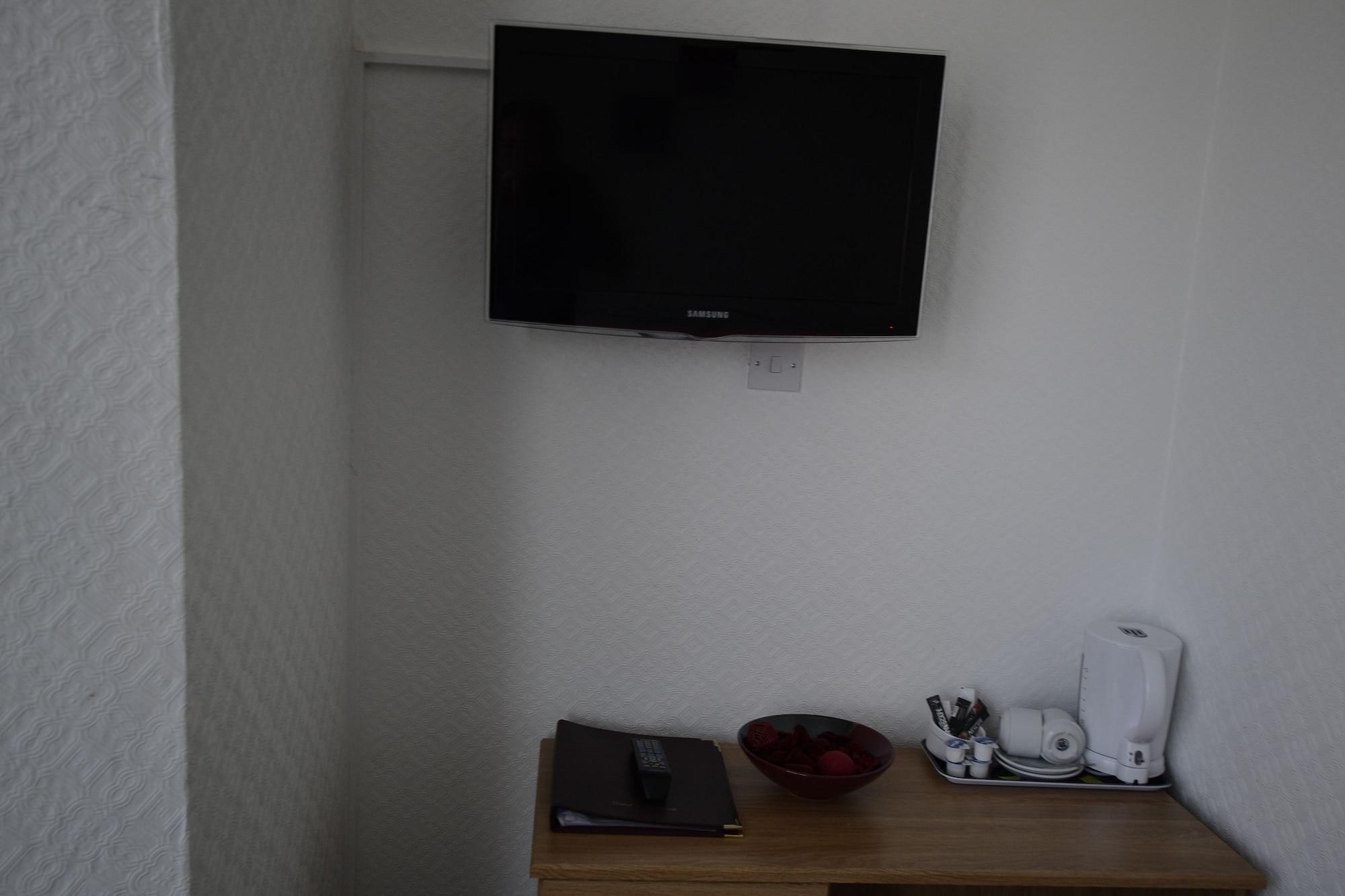 Park Hotel Илфорд Екстериор снимка