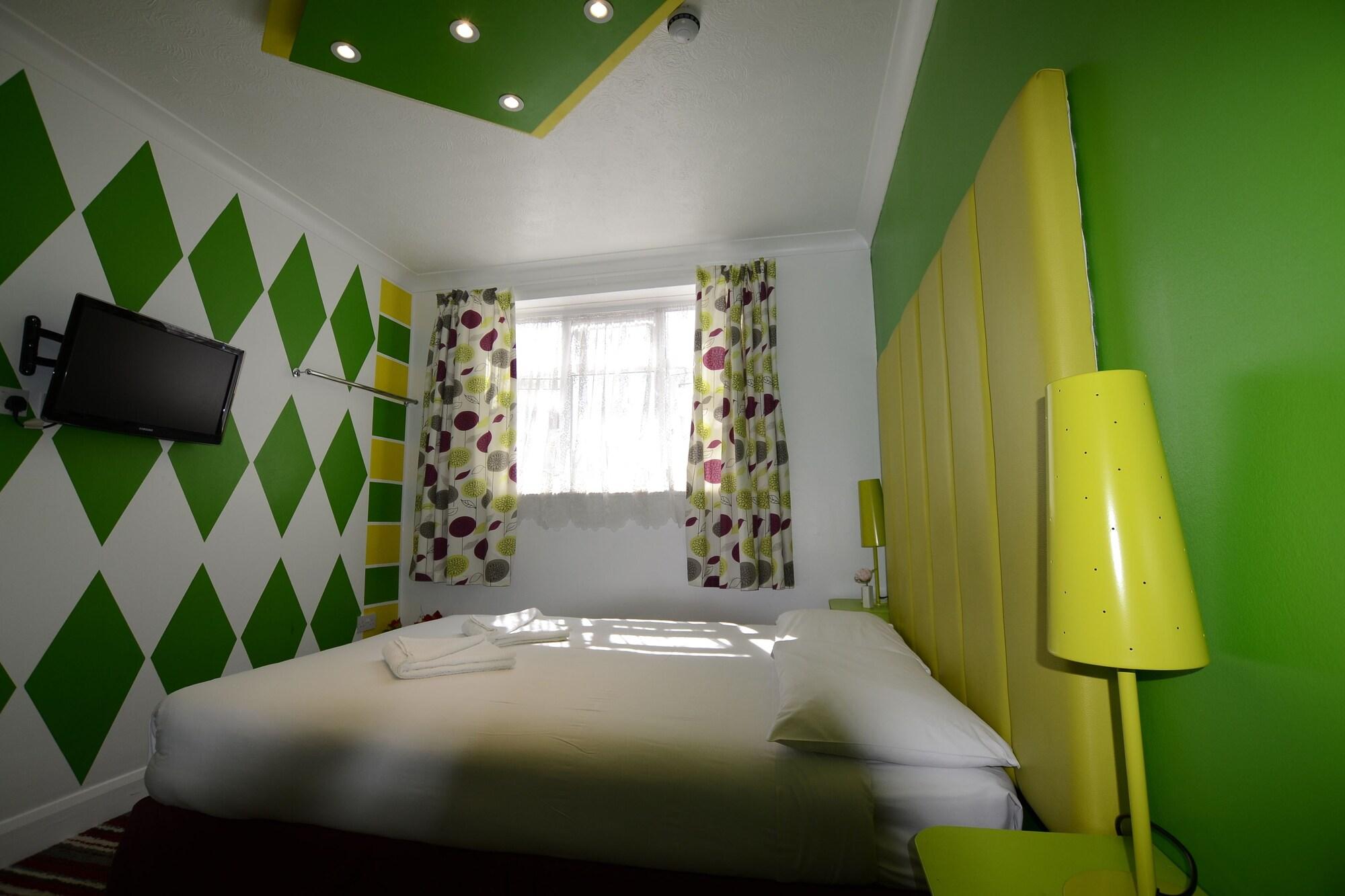 Park Hotel Илфорд Екстериор снимка