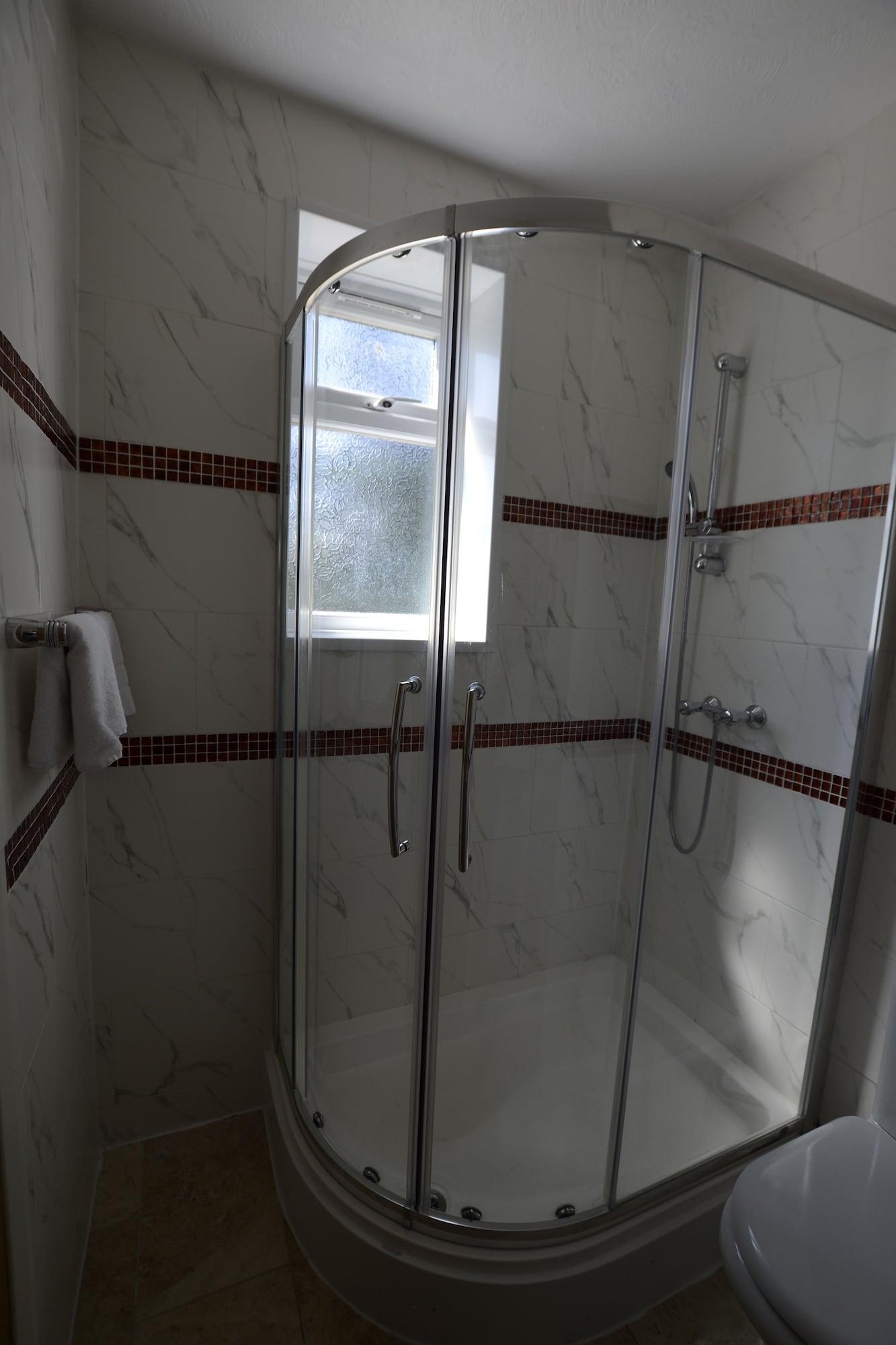 Park Hotel Илфорд Екстериор снимка