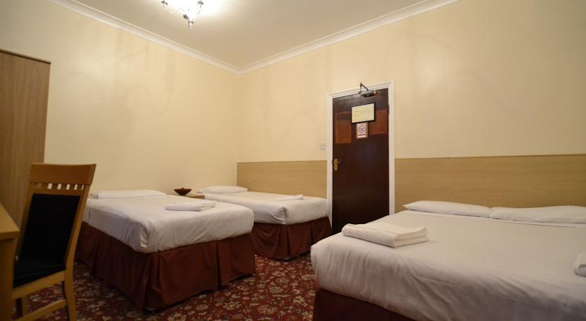 Park Hotel Илфорд Екстериор снимка