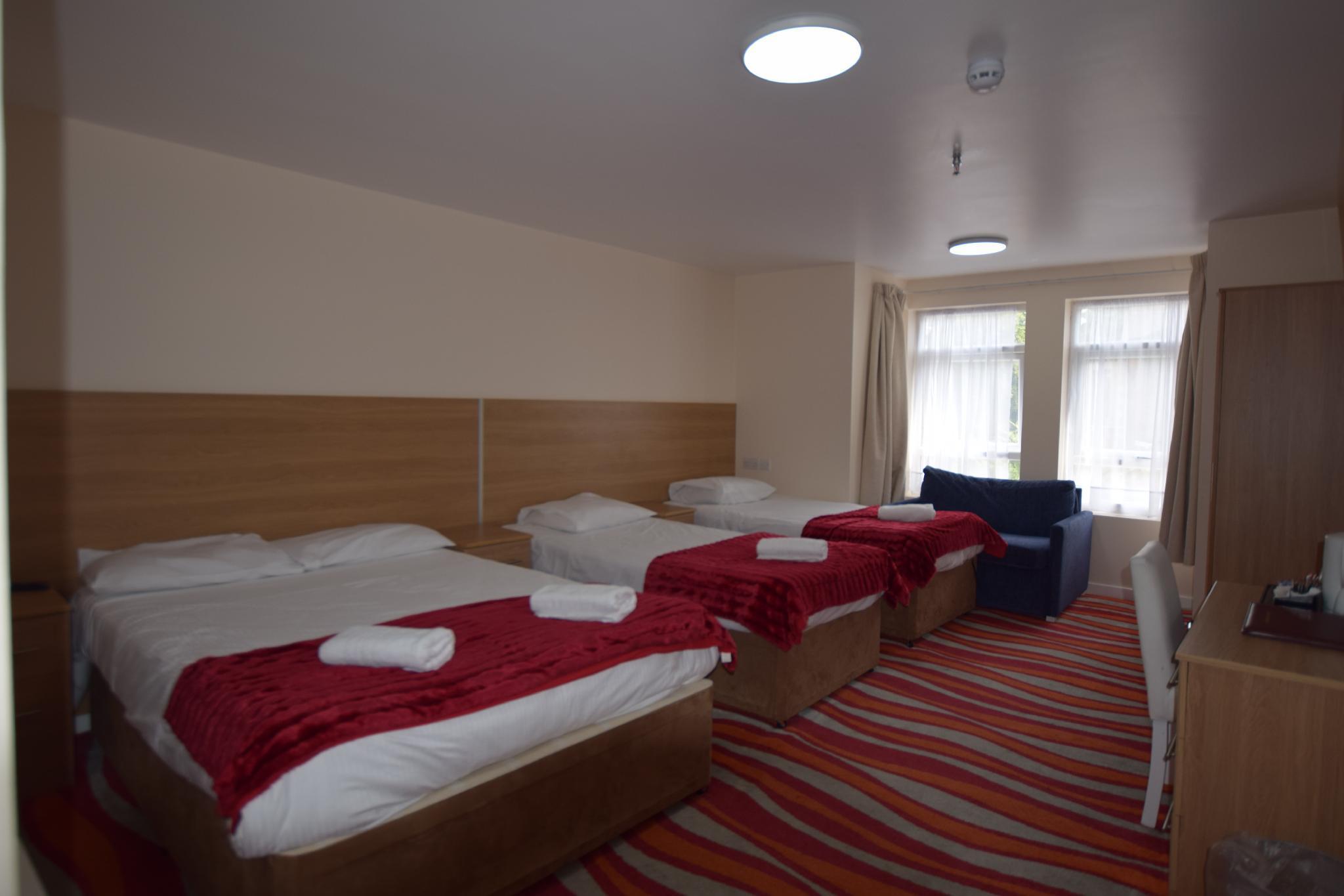 Park Hotel Илфорд Екстериор снимка